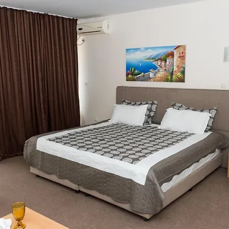 Hotel Central Słoneczny Brzeg