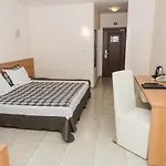 Hotel Central מלון סאני ביץ'