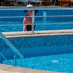 Hotel Central 3* סאני ביץ'