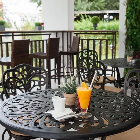 Отель Сентраль Отель Солнечный берег