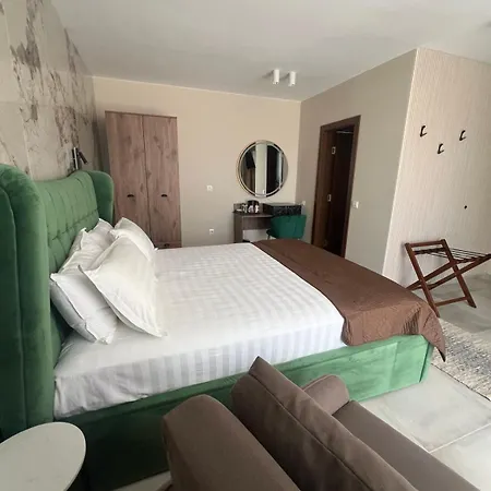 Хотел Централ