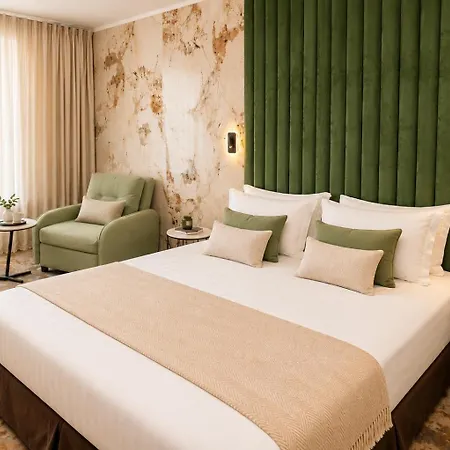 فندق Hotel Central 3*