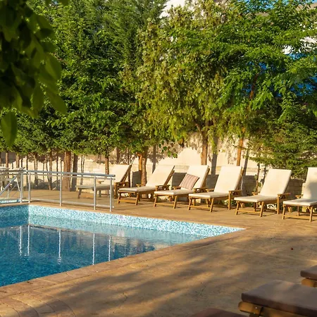 Hotel Central فندق ساني بيتش