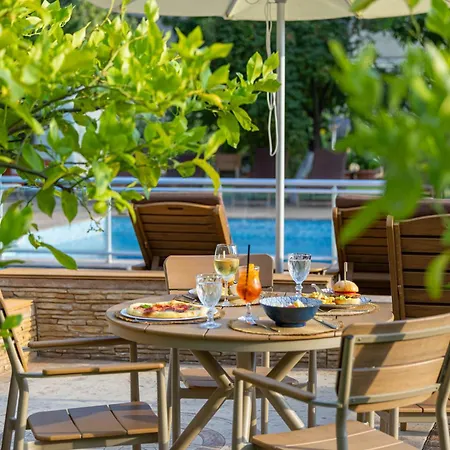 Hotel Central فندق 3*