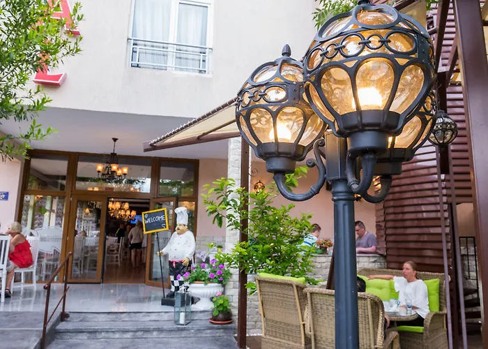 Hotel Central 3* サニービーチ