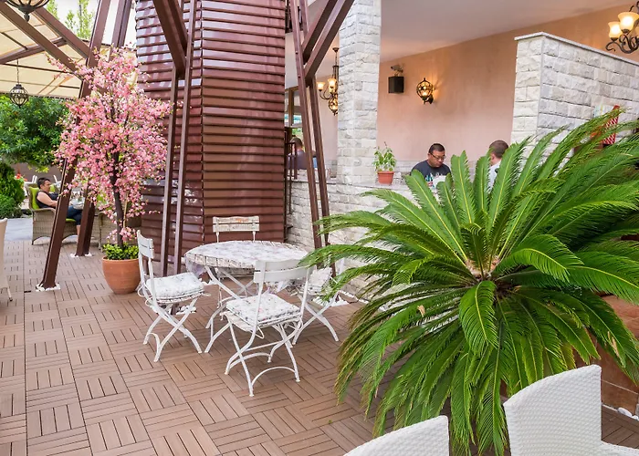 ホテル Hotel Central 3*